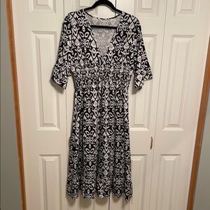 Black and White Midi Beach Cover-up with Flutter Sleeves. NWOT